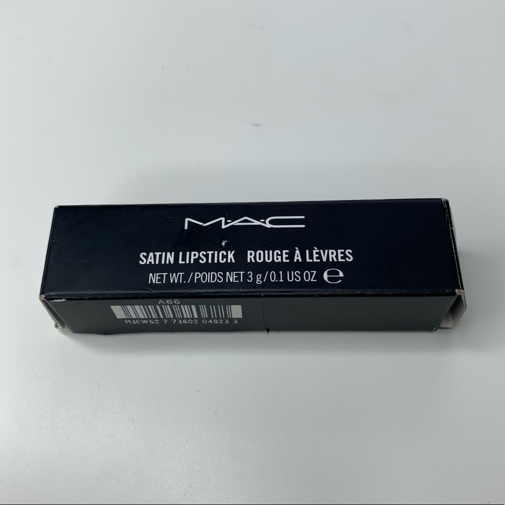 DISCONTINUED MAC “Siss” Lipstick